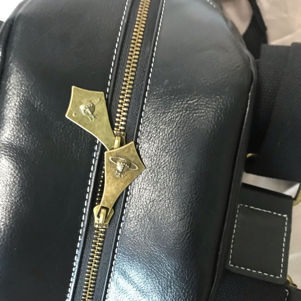 Vivienne Westwood Black Vegan Leather Handbag shoulder bag - Picture 13 of 13